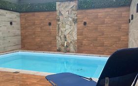 Casa de praia com piscina em mongagua sp